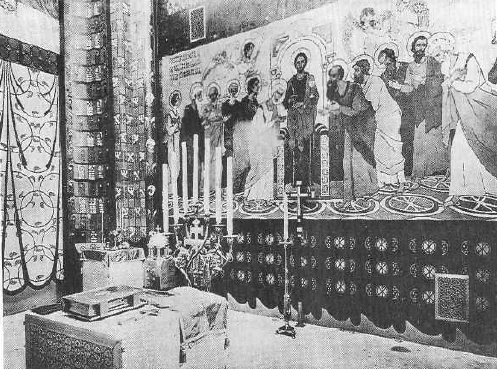 В алтаре Спасского храма